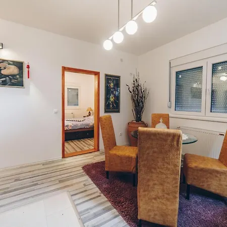 Sreckovic 1 Apartman *