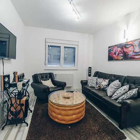 Sreckovic 1 Apartment *