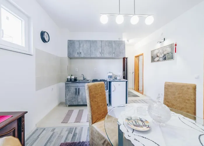 Sreckovic 1 Apartment *