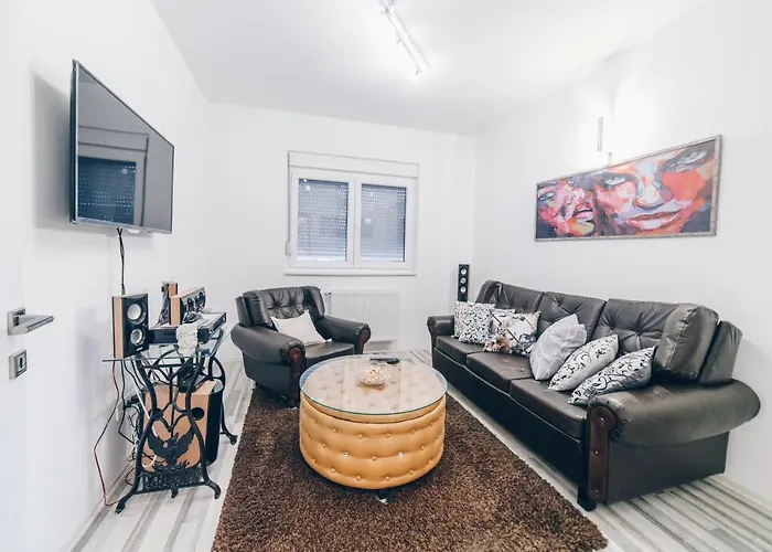 Sreckovic 1 Apartment