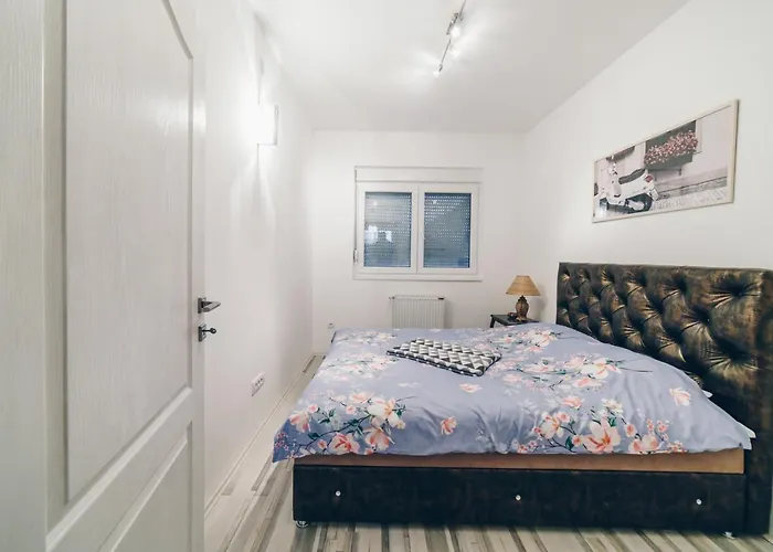 Sreckovic 1 Apartment